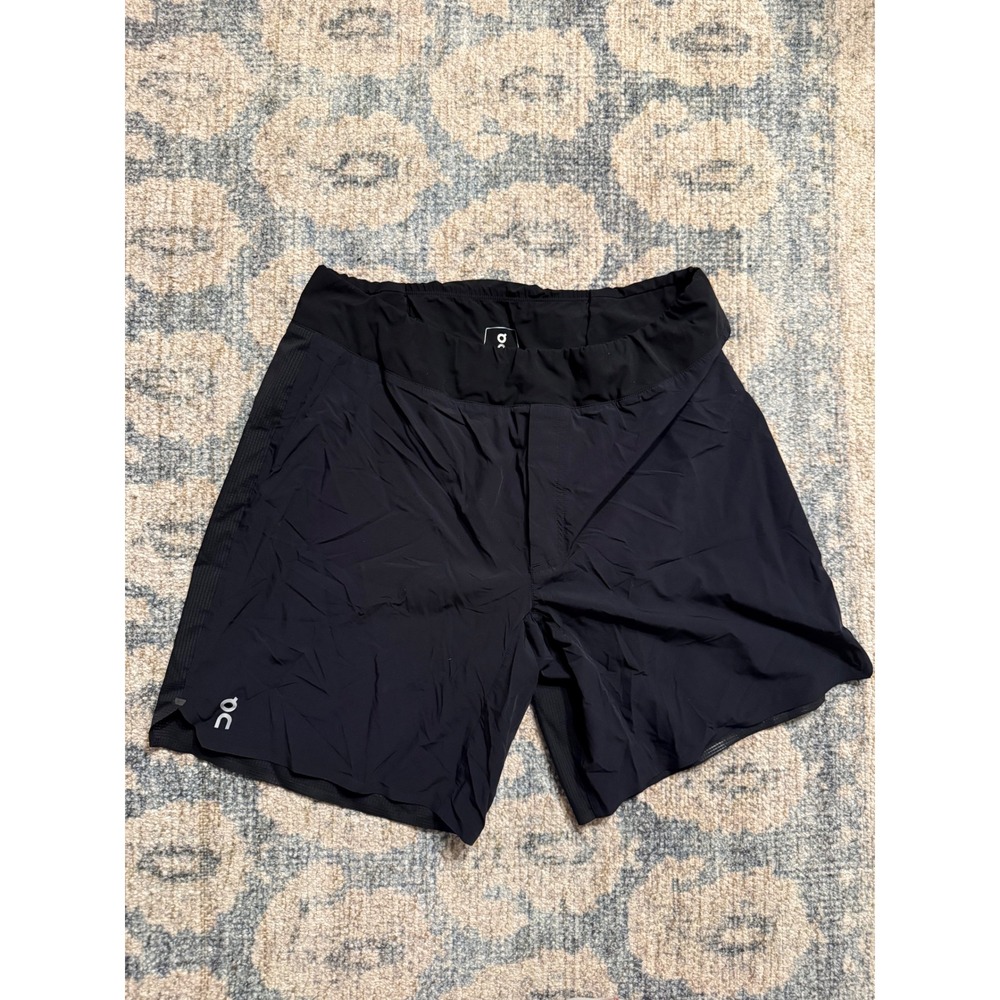 On Cloud Running Lightweight Shorts Large Black  7in inseam Excellent Condition